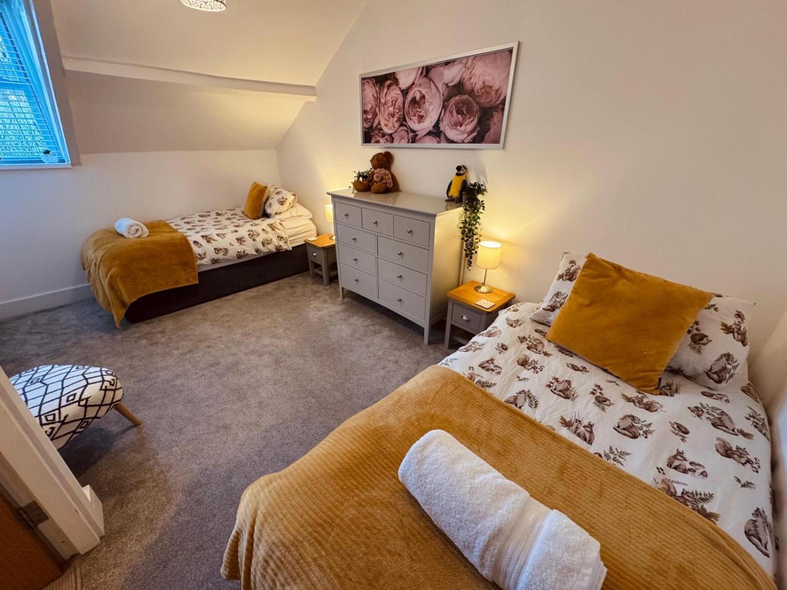 Lola'S Loft With Lake Views - Central Bowness - Pet Friendly Extérieur photo